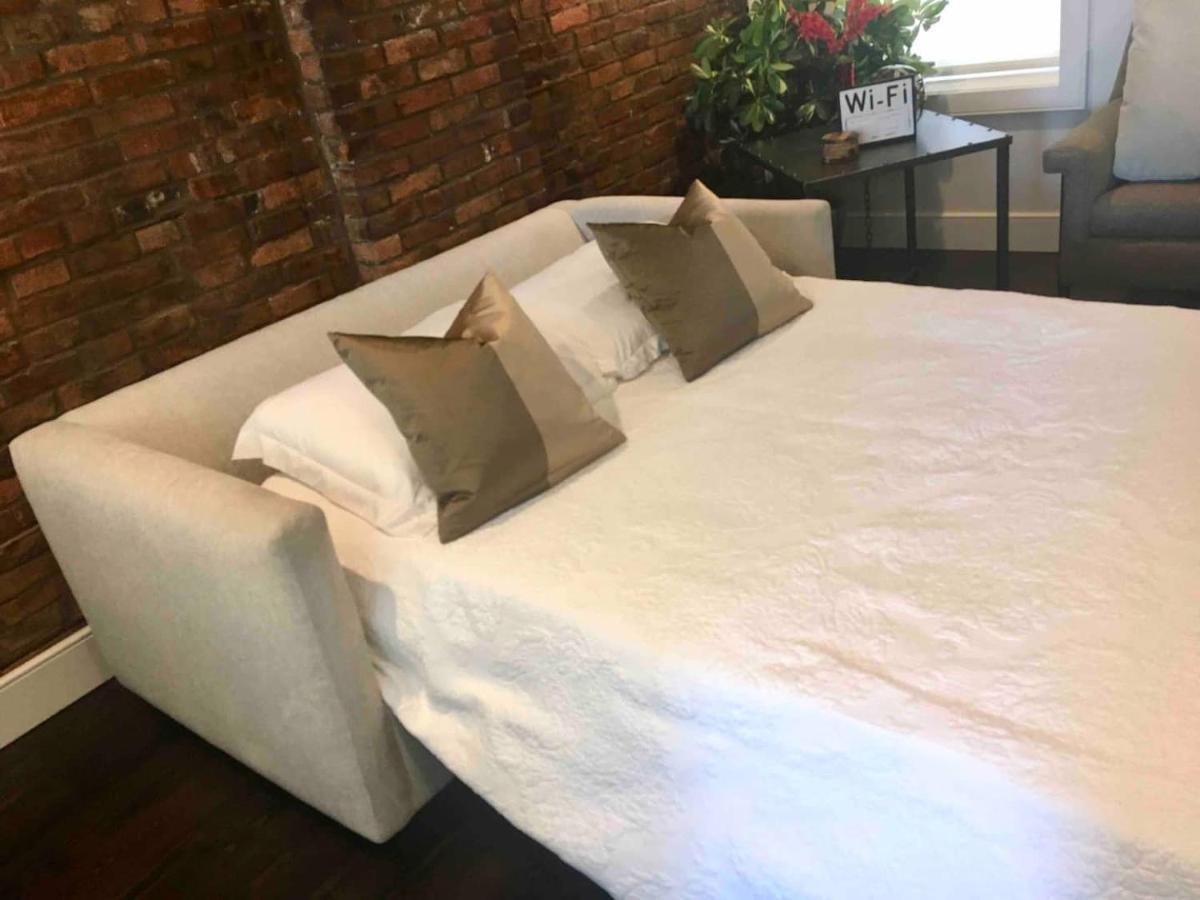 Luxury Design Focused, Detroit Themed Apt Near Downtown In The Art District Apartment Exterior photo